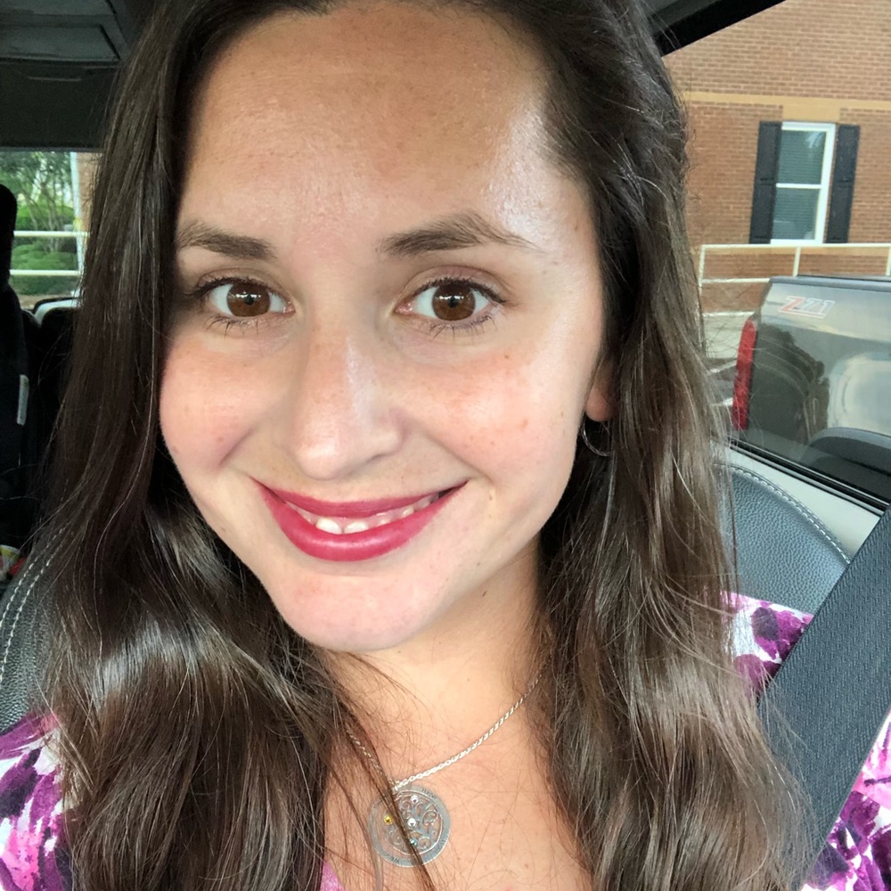 Meet your Posher, Danielle